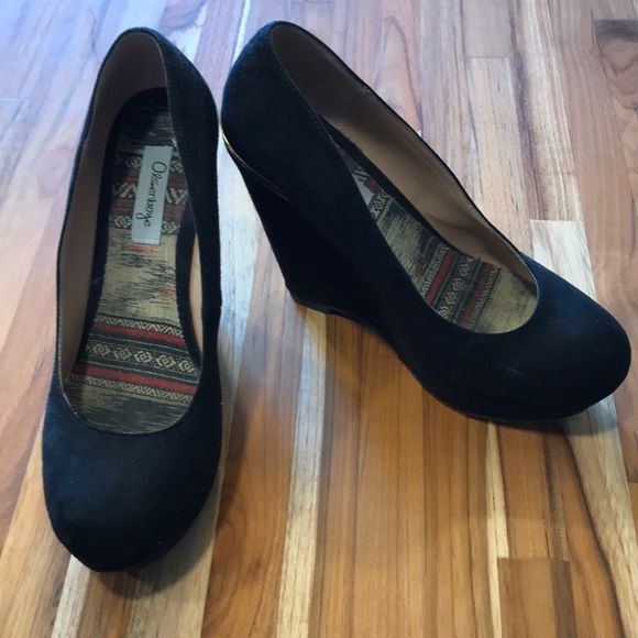 ❤️3/$13❤️ Wedged heels - Picture 2 of 8